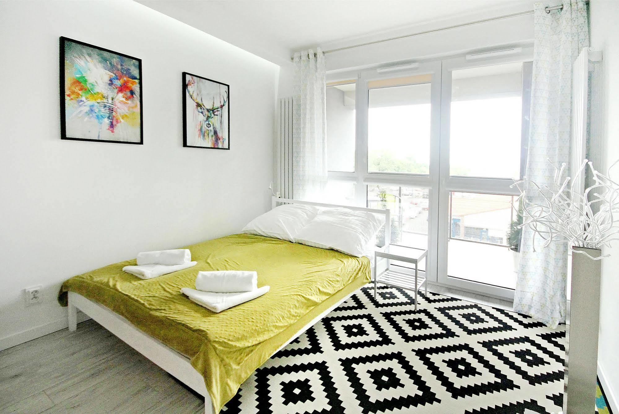 שצ'צ'ין Livin Apartments Santocka מראה חיצוני תמונה