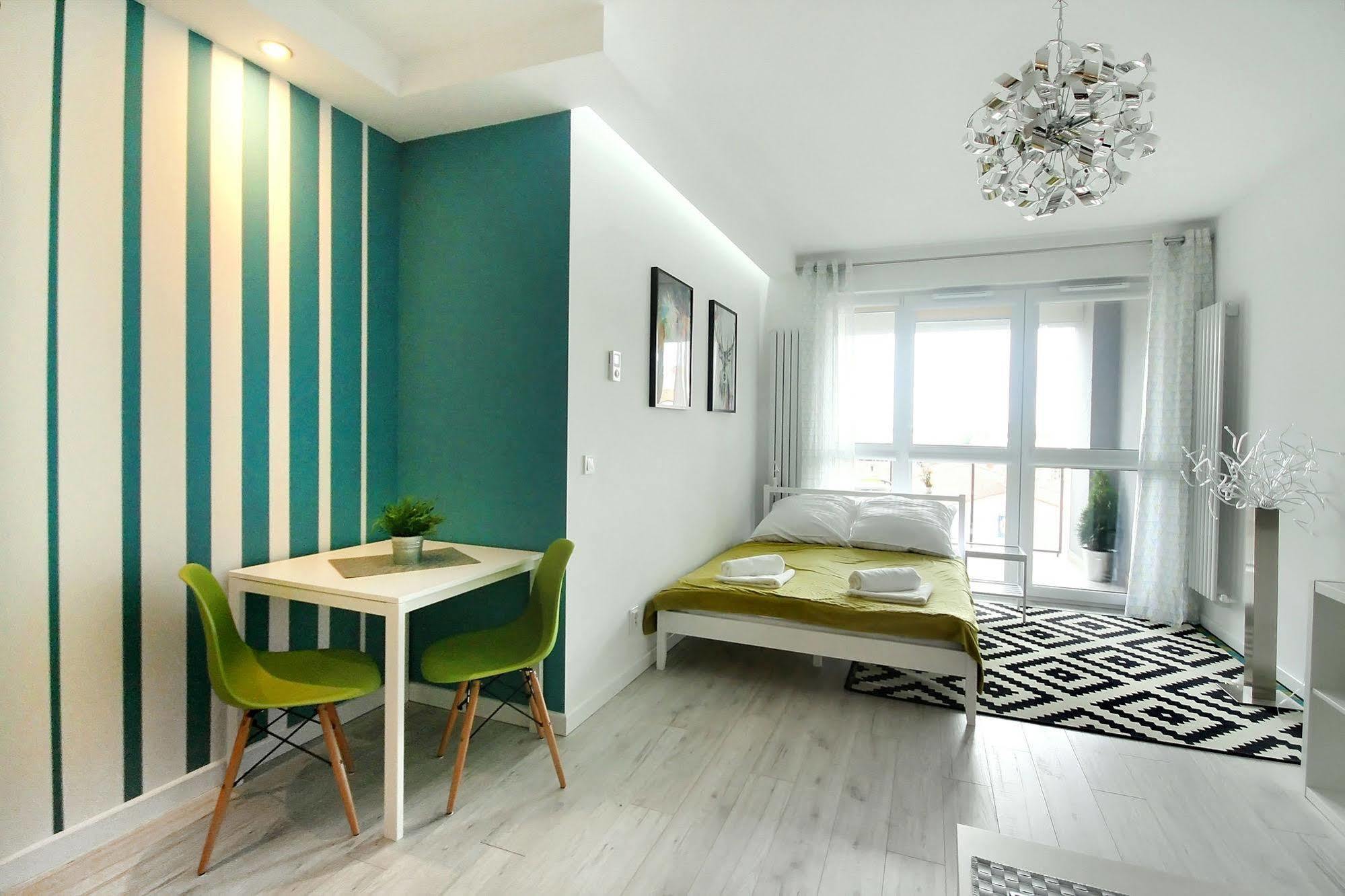שצ'צ'ין Livin Apartments Santocka מראה חיצוני תמונה