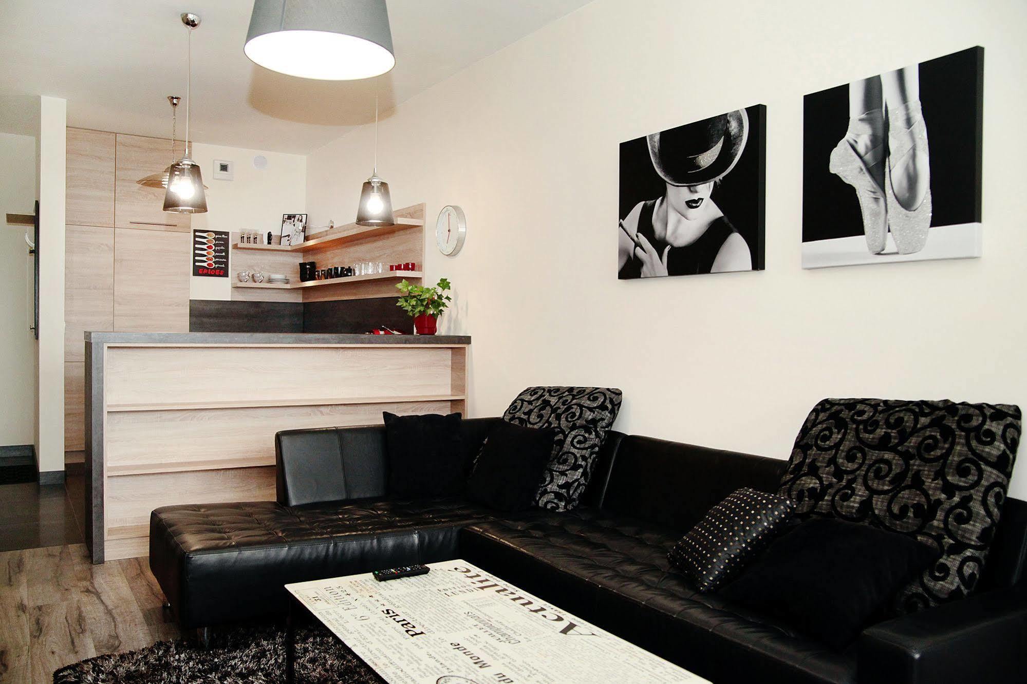 שצ'צ'ין Livin Apartments Santocka מראה חיצוני תמונה